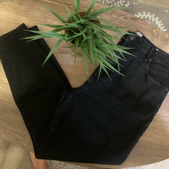 Everlane Denim - Everlane Curvy High-Rise Skinny Jean